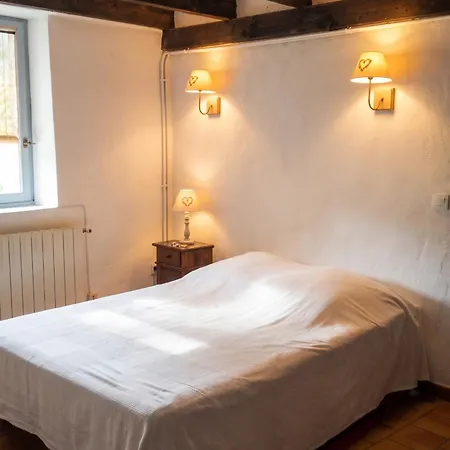 Maison Charmante A Avec Piscine Partagee 펜션 *